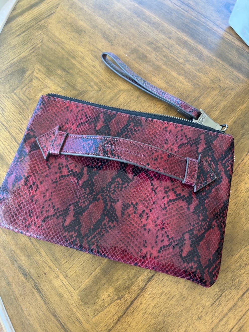Aimee Kestenberg -Red Snake-Print Wristlet Clutch - Sleek Women's Evening Bag - Picture 5 of 11